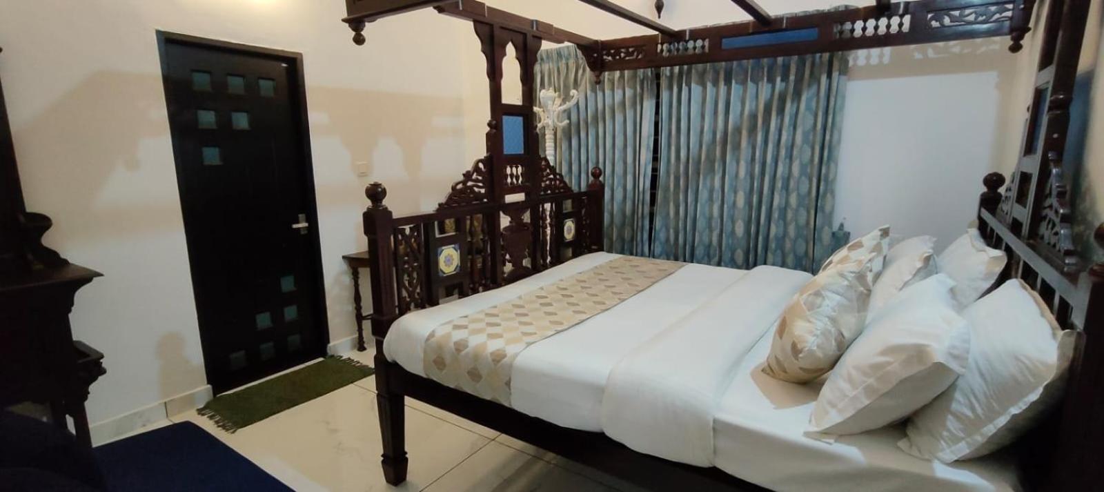 Padikkal Bungalow Витири Екстериор снимка